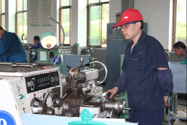 1.2内页5.jpg 1.2内页5.jpg